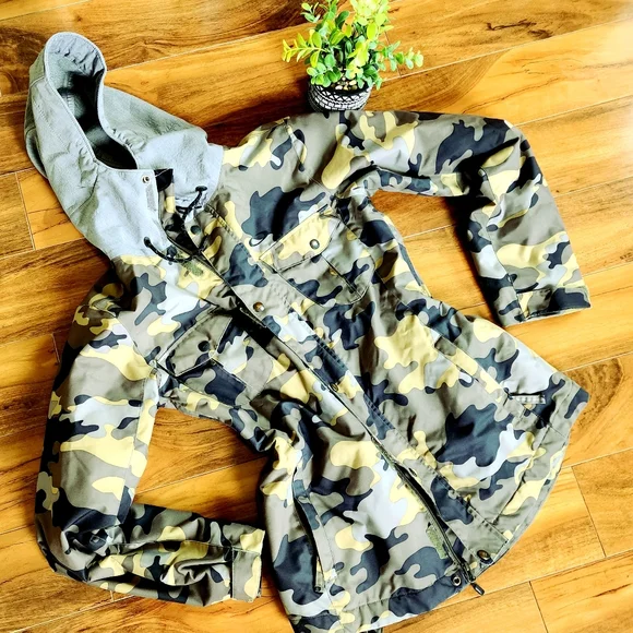 OAKLEY Green Camo Snowboard Jacket XS (EUC) - Picture 5 of 14